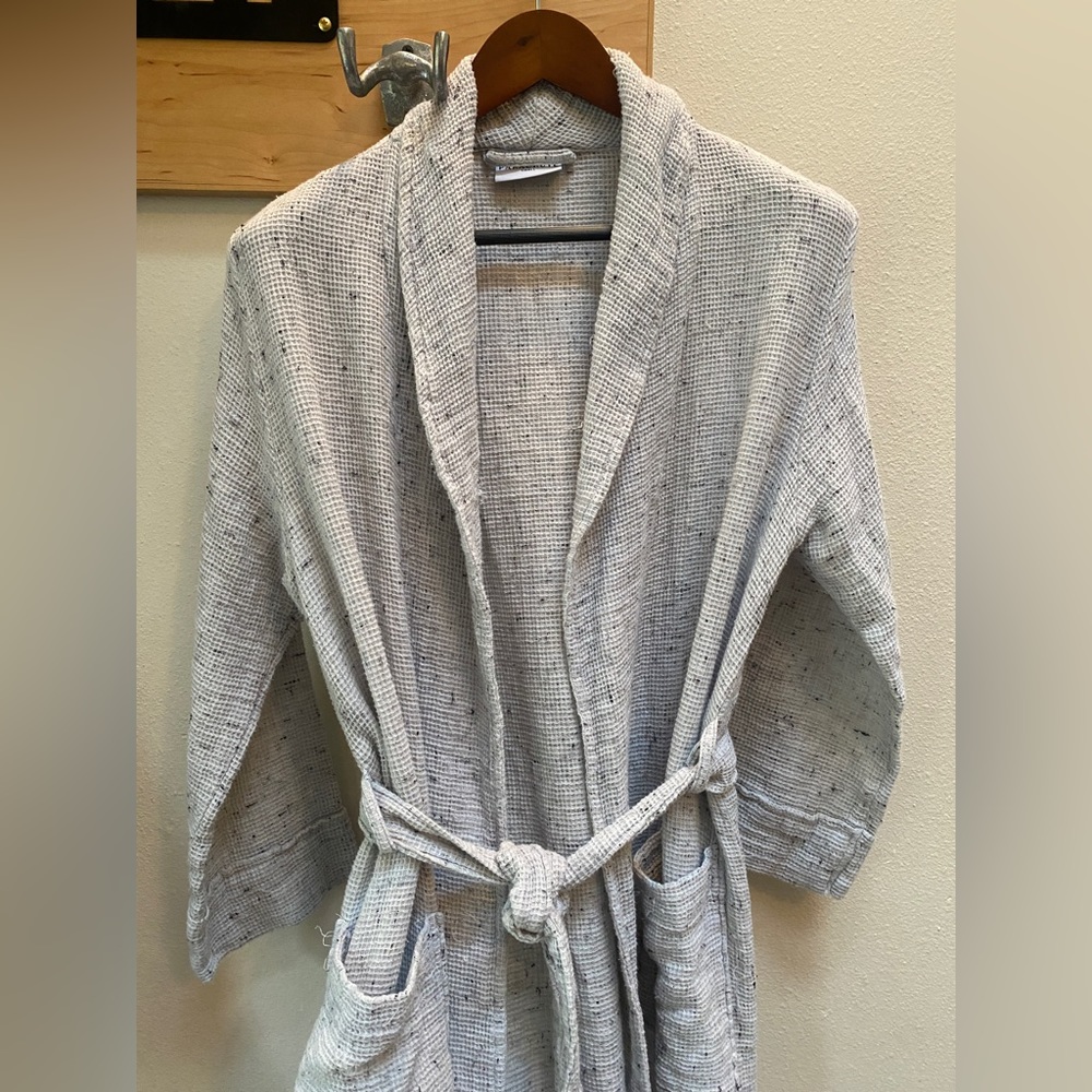 Parachute brand waffle robe, grey. Size small